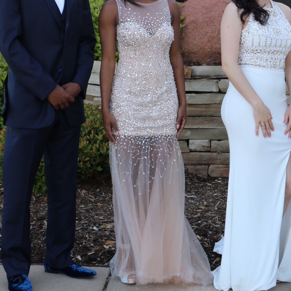 Prom dress - Picture 2 of 2